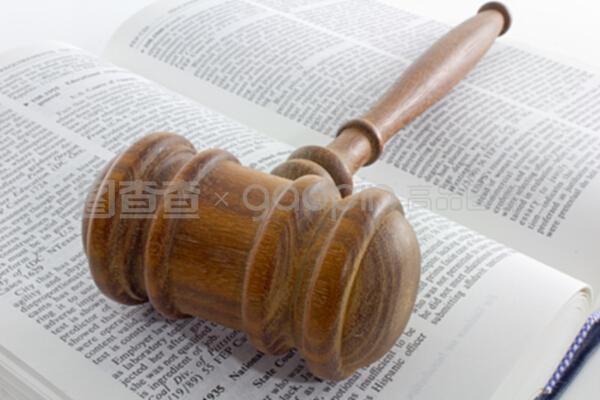 法律文本中的頁眉 規(guī)范、功用與設計原則